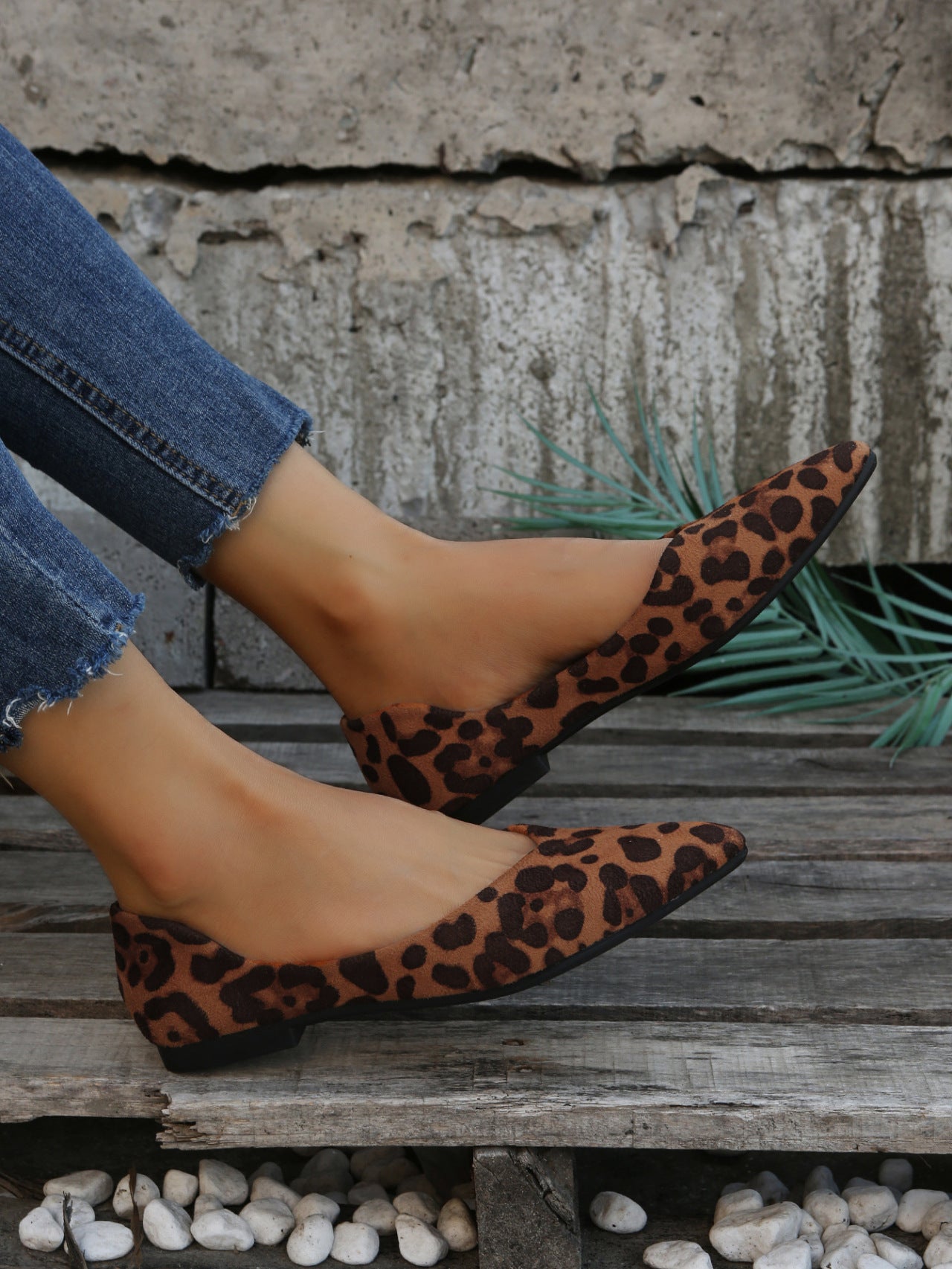 Low-cut Suede Flat Leopard Printed Pearl Plus Size Women's Shoes